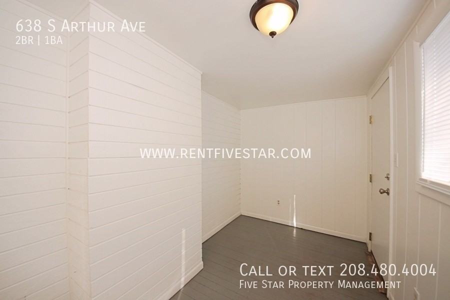 638 S Arthur Ave - Photo 2 of 12
