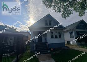 featured image of 10017 S La Salle St #1
