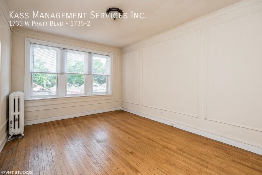 1735 W Pratt Blvd #1735-2 - Photo 4 of 8
