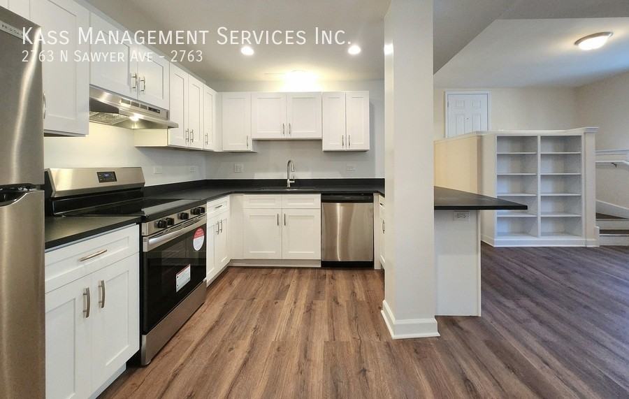 2763 N Sawyer Ave #2763 - Photo 2 of 14