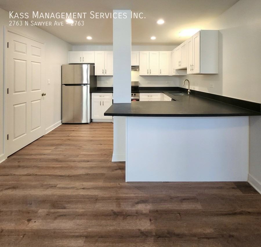 2763 N Sawyer Ave #2763 - Photo 4 of 14