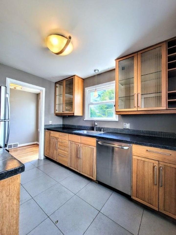 7721 Earl Ave Nw - Photo 3 of 15