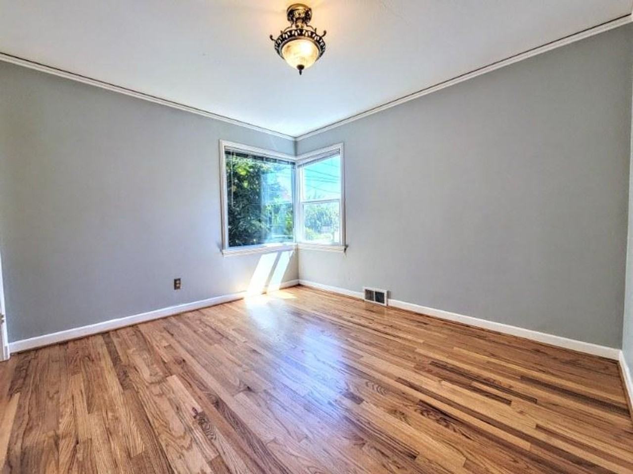 7721 Earl Ave Nw - Photo 4 of 15