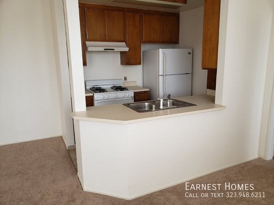 3626 Empire Dr #5 - Photo 3 of 7