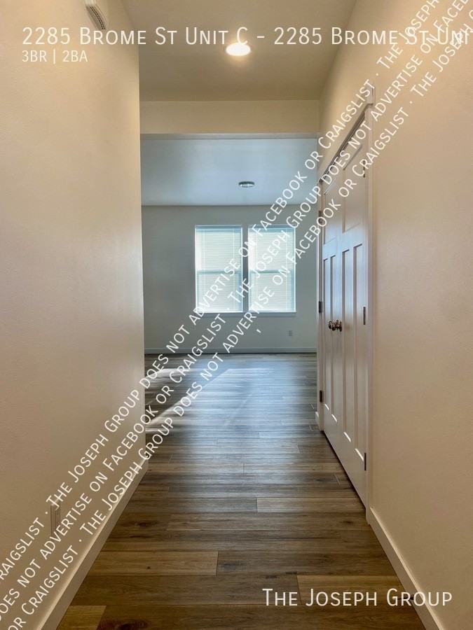 2285 Brome St Unit C - Photo 4 of 28