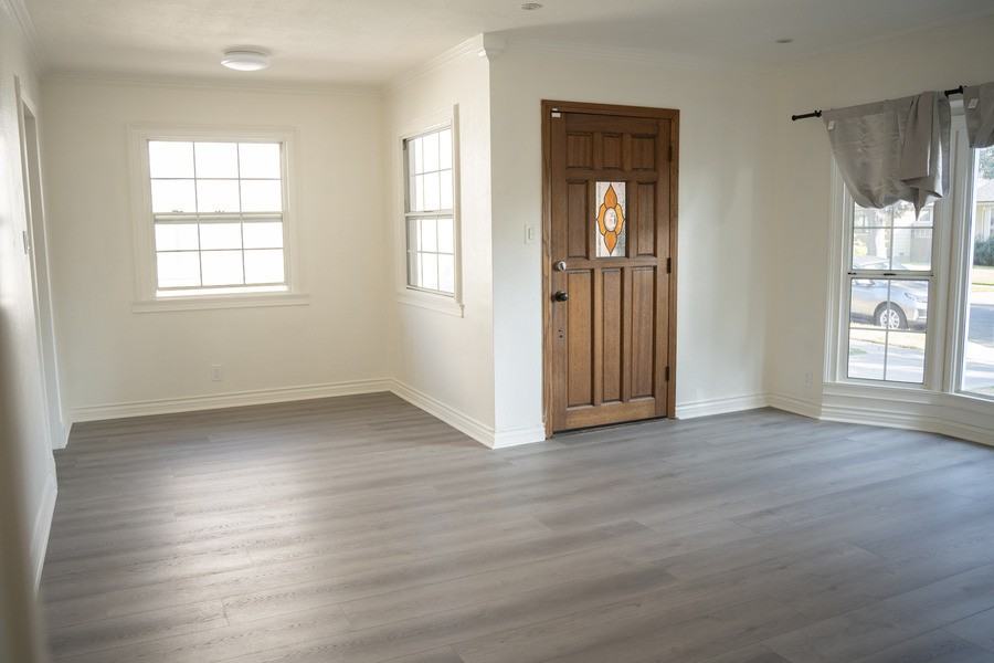 4815 Hersholt Ave - Photo 4 of 22