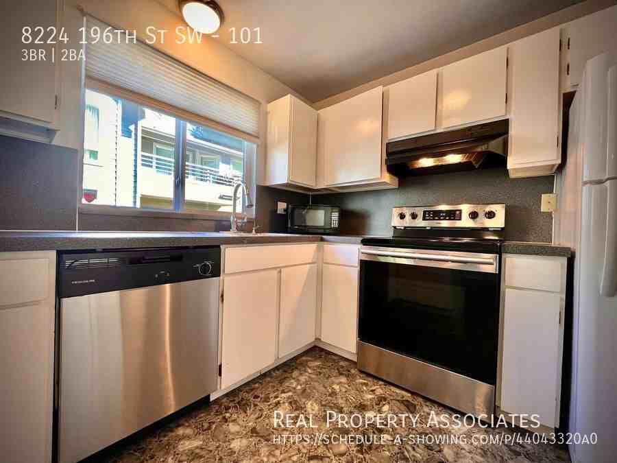 8224 196th St Sw #101 - Photo 4 of 25
