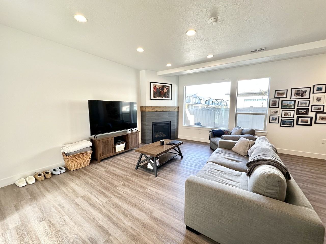 1867 S Jax Way #1 - Photo 4 of 23