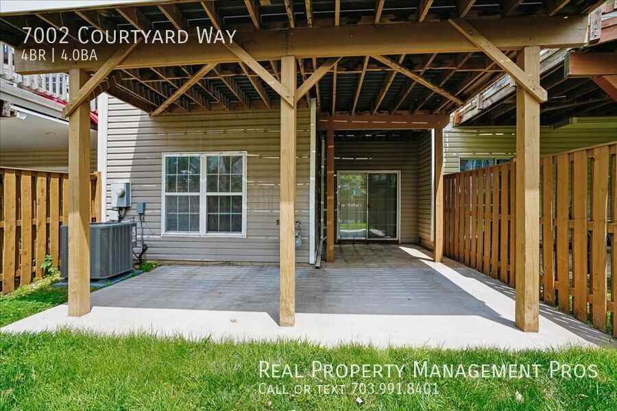 7002 Courtyard Way - Photo 6 of 35