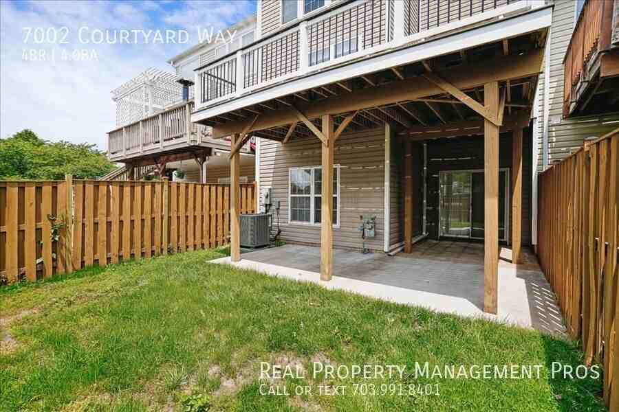 7002 Courtyard Way - Photo 7 of 35