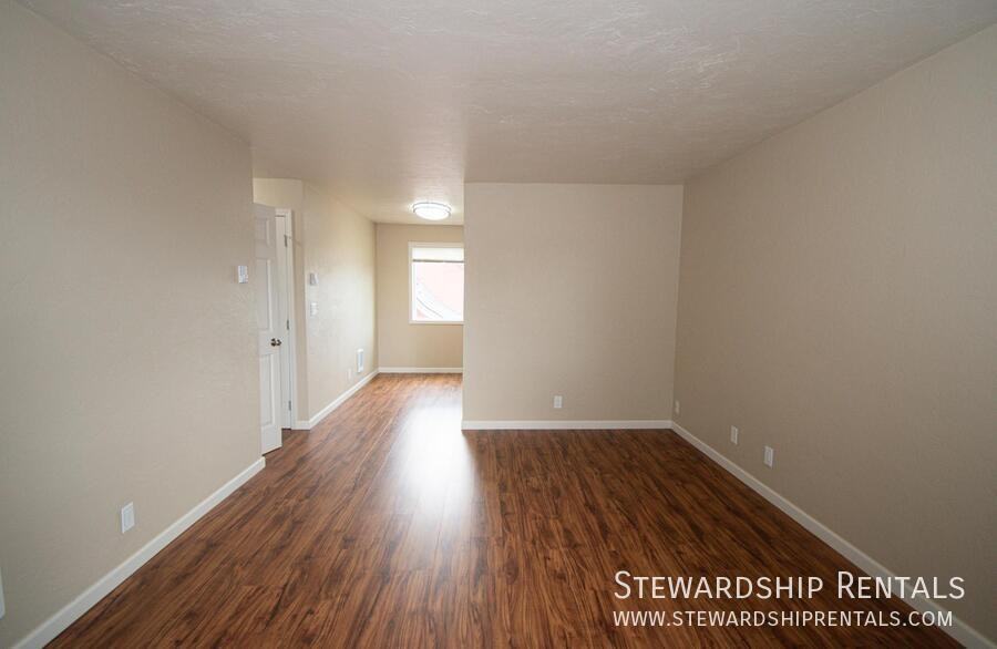 880 W 6th Ave #8 - Photo 2 of 14