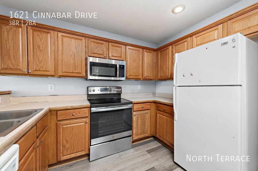 1621 Cinnabar Dr - Photo 5 of 27