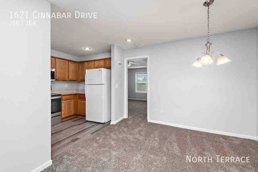1621 Cinnabar Dr - Photo 7 of 27