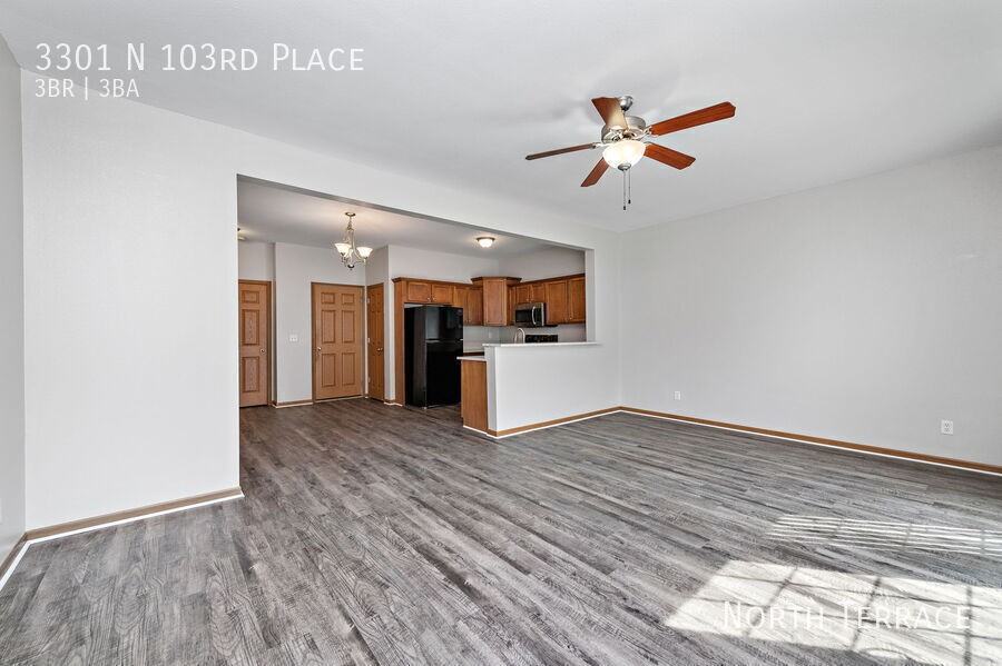 3301 N 103rd Pl - Photo 2 of 18