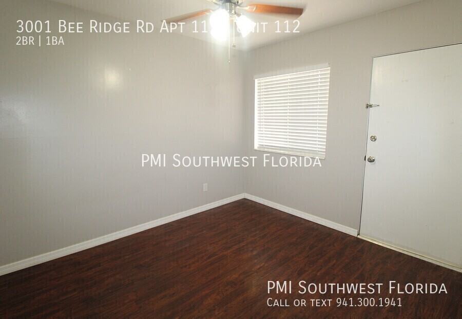 3001 Bee Ridge Rd - Photo 7 of 41