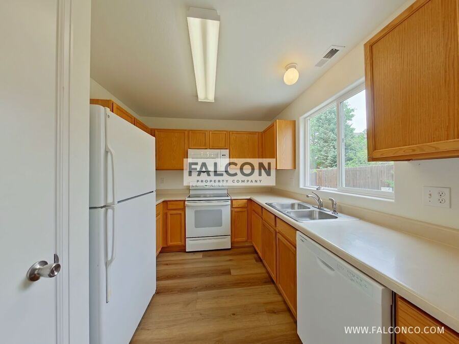 6428 Hannah Rose Rd - Photo 6 of 13
