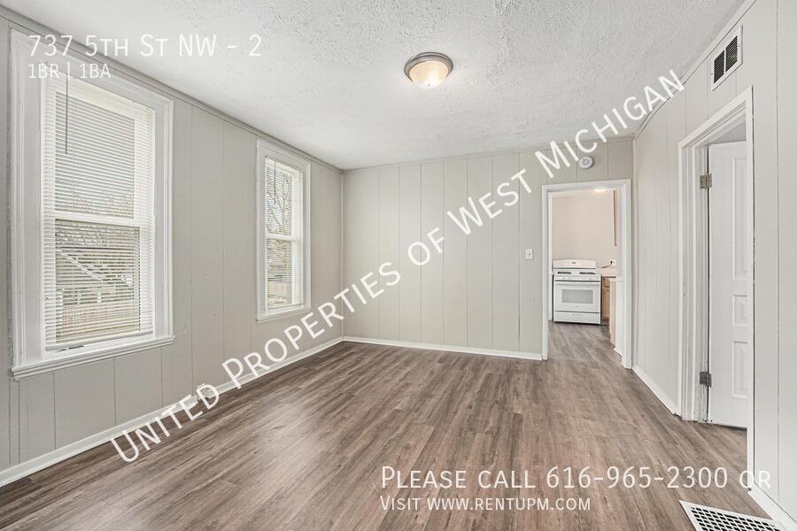 737 5th St Nw #2 - Photo 6 of 16