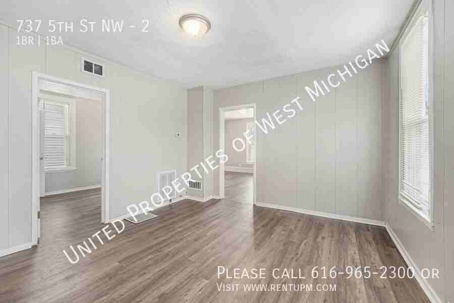 737 5th St Nw #2 - Photo 7 of 16