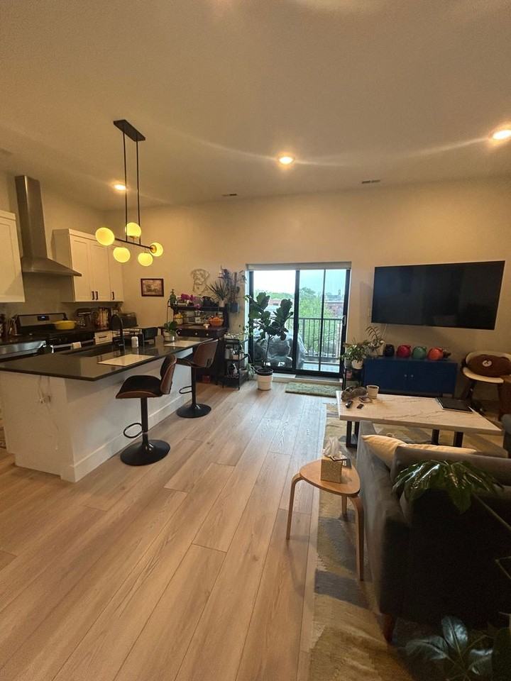 1214 W Carmen Ave #203 - Photo 3 of 15