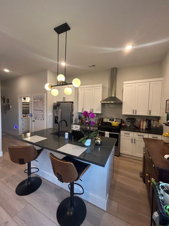 1214 W Carmen Ave #203 - Photo 6 of 15