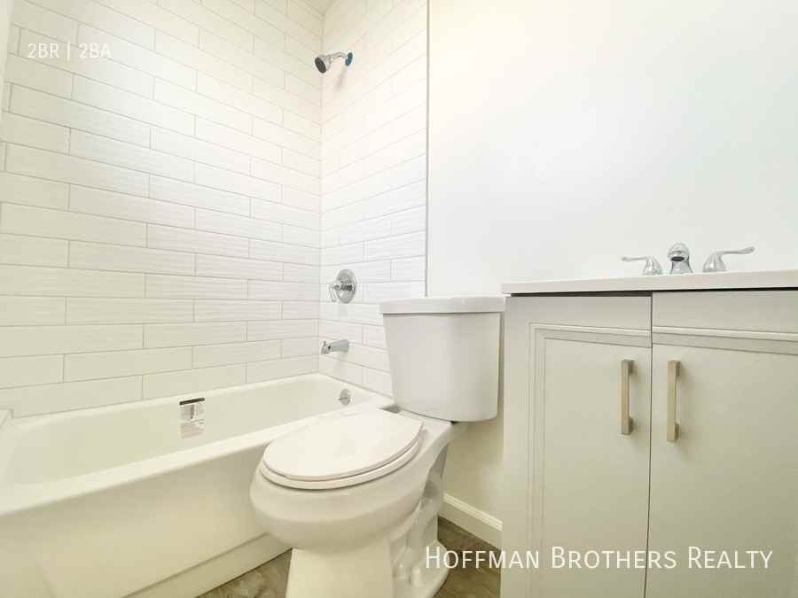 1445 S Sherbourne Dr #9 - Photo 5 of 12