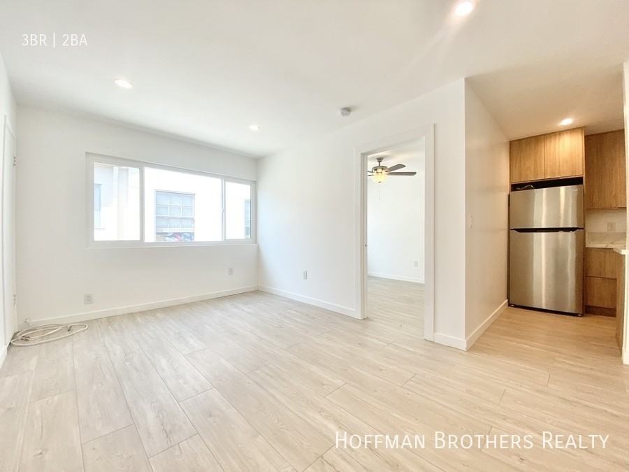1017 Ocean Park Blvd #7 - Photo 4 of 18