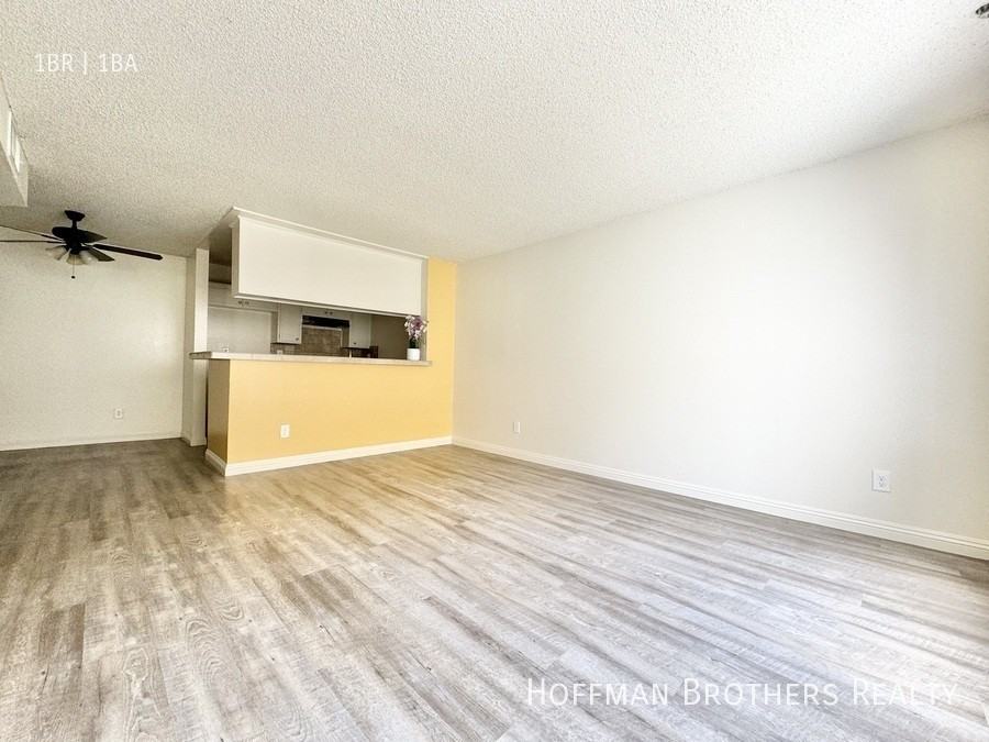 9233 Van Nuys Blvd #209 - Photo 2 of 10