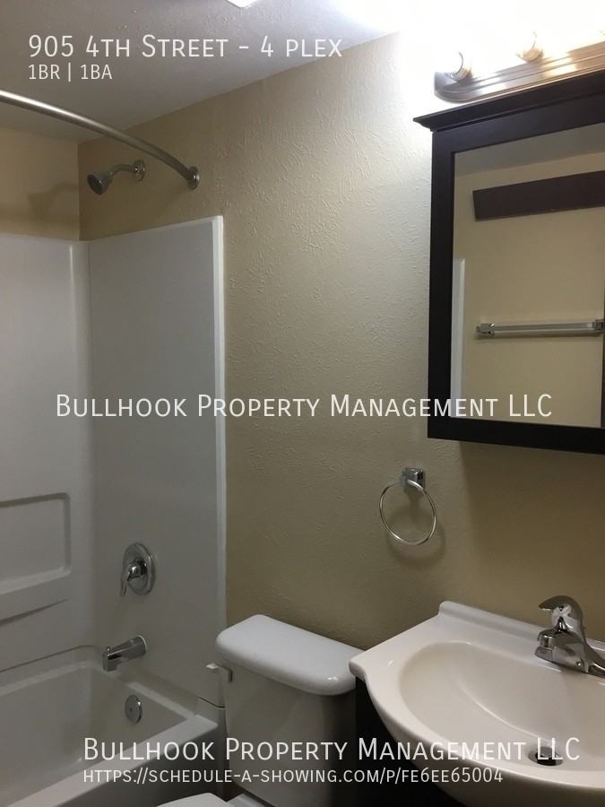 905 4th St #4PLEX - Photo 4 of 11