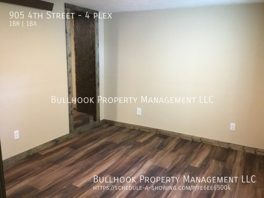 905 4th St #4PLEX - Photo 7 of 11
