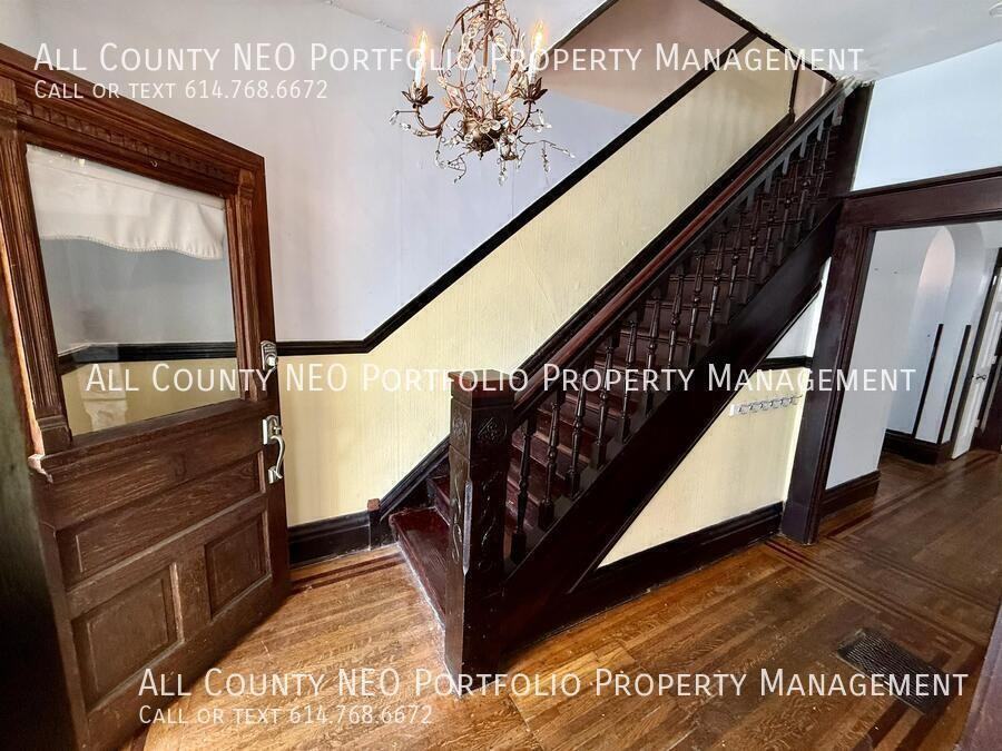 1402 Fair Ave - Photo 4 of 27