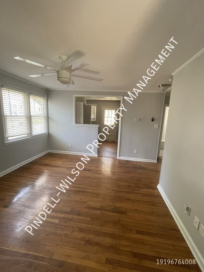2224 Bernard St - Photo 2 of 6