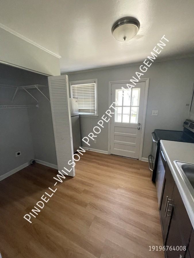 2224 Bernard St - Photo 3 of 6