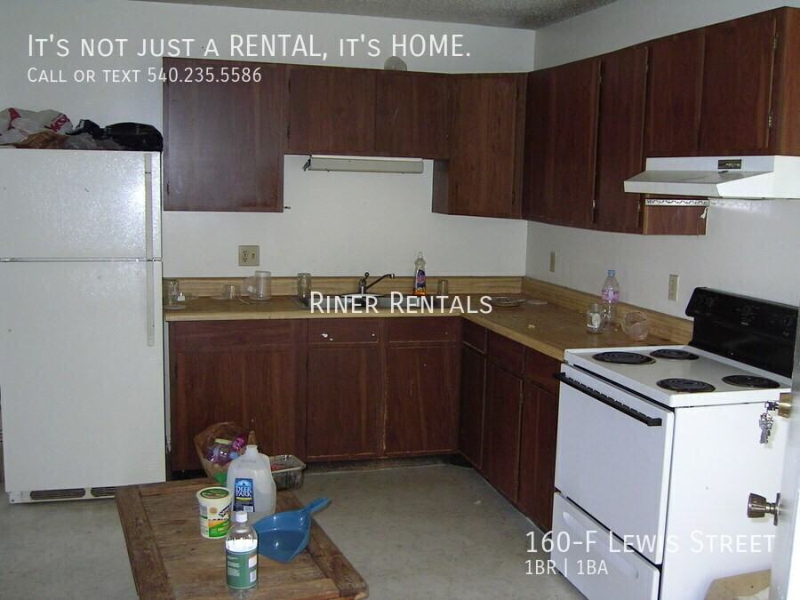 160 Lewis St Apt F - Photo 2 of 7