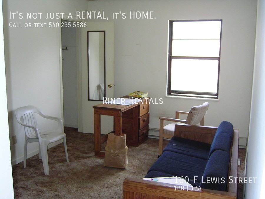 160 Lewis St Apt F - Photo 4 of 7