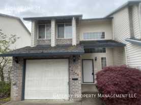 4264 Se Oak St - Photo 1 of 1