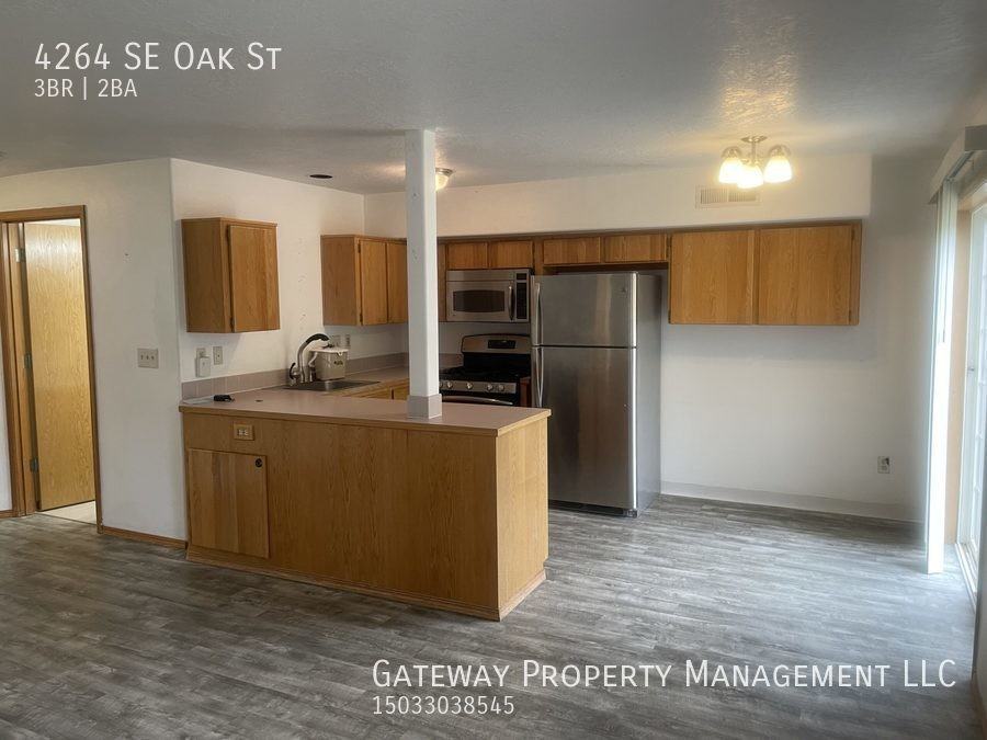 4264 Se Oak St - Photo 4 of 19