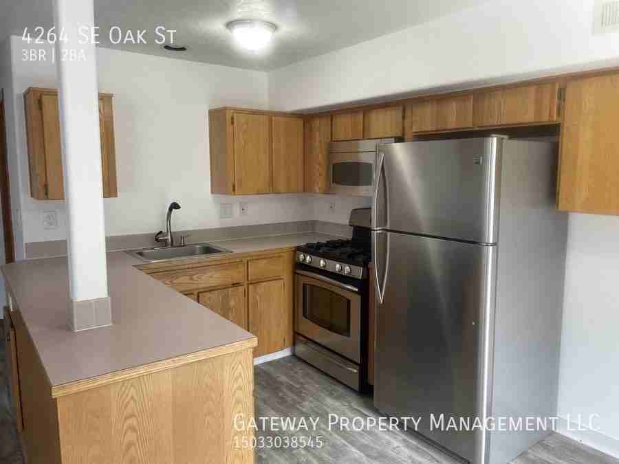 4264 Se Oak St - Photo 5 of 19