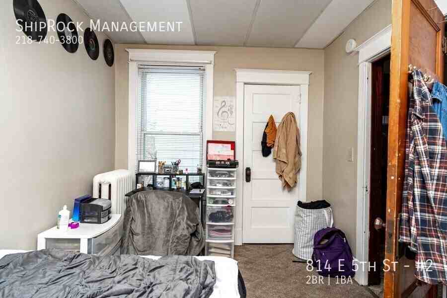 814 E 5th St #2 - Photo 4 of 8