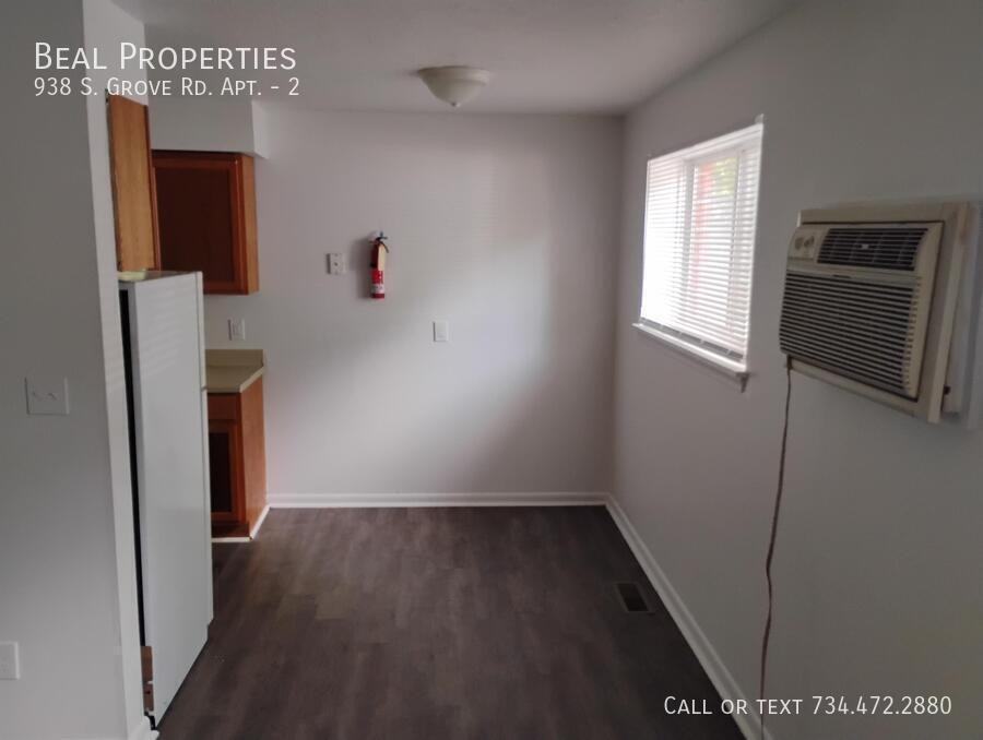 938 Grove Rd #2 - Photo 4 of 11