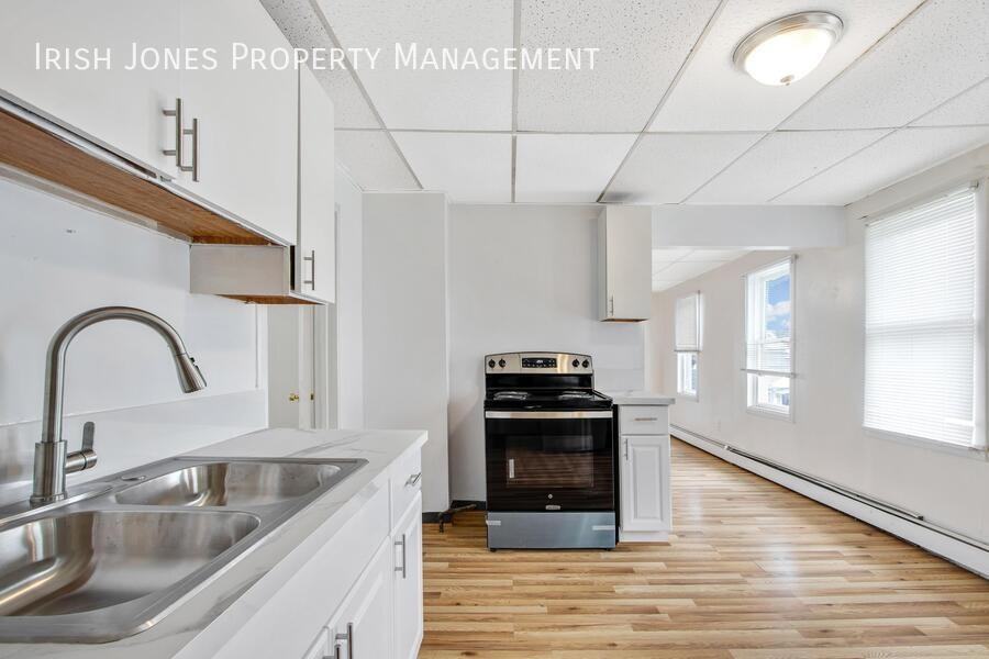 160 Courtland Ave #2 - Photo 3 of 16