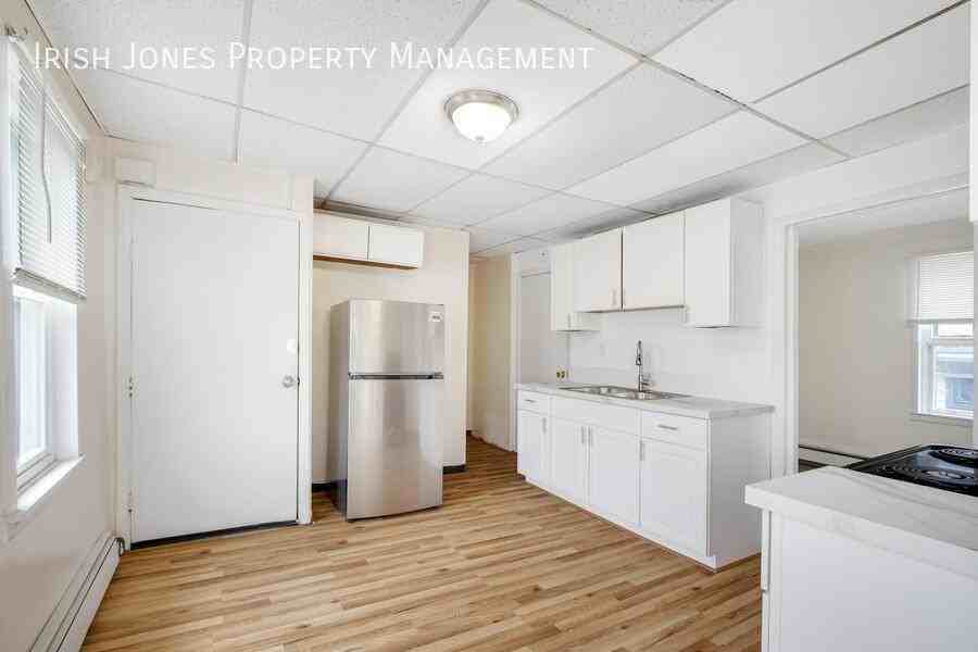 160 Courtland Ave #2 - Photo 7 of 16