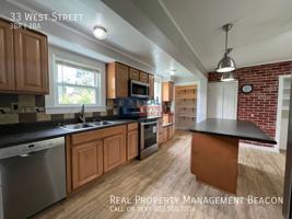 featured image of 33 West St