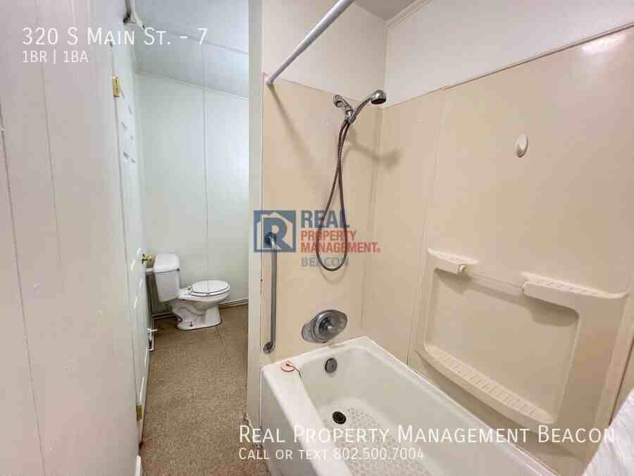 320 S Main St #7 - Photo 7 of 10