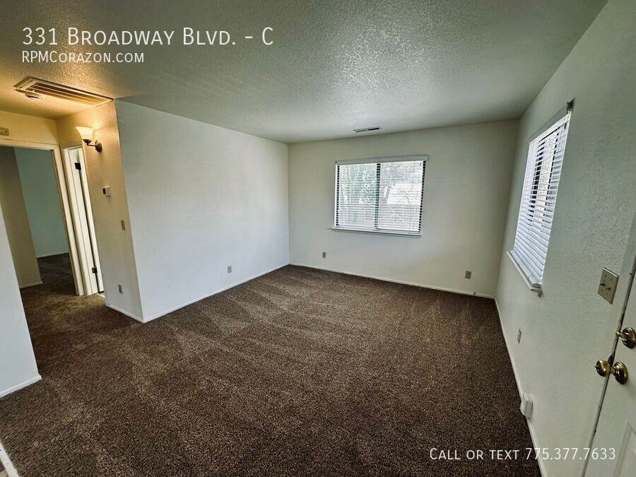 331 Broadway Blvd #C - Photo 3 of 8