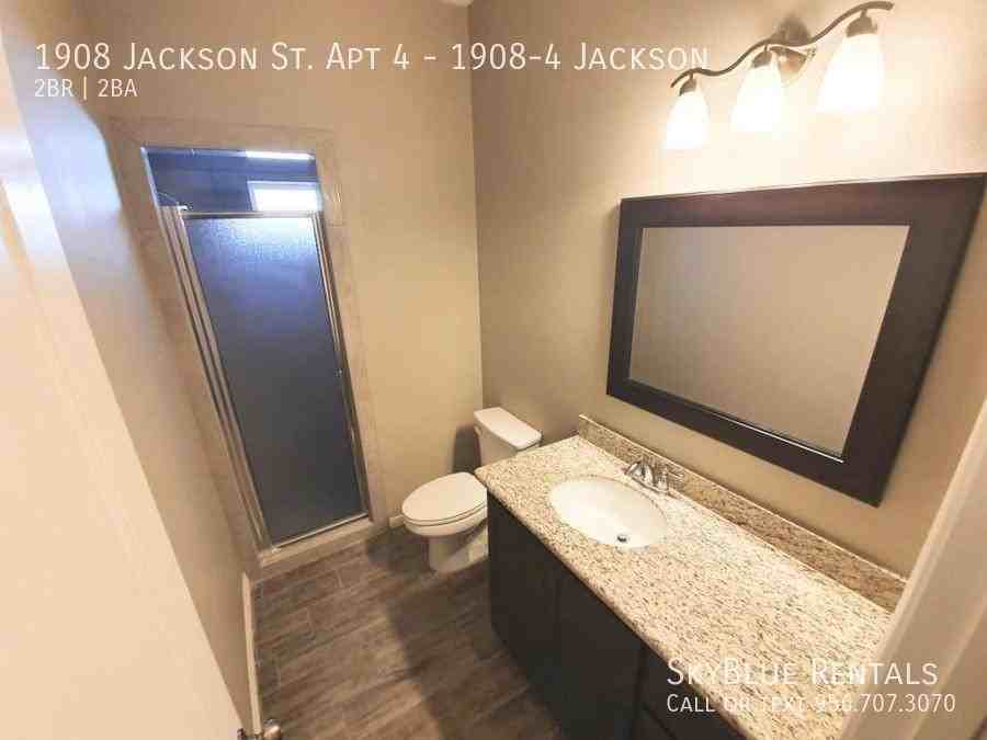 1908 Jackson St Apt 4 - Photo 6 of 13