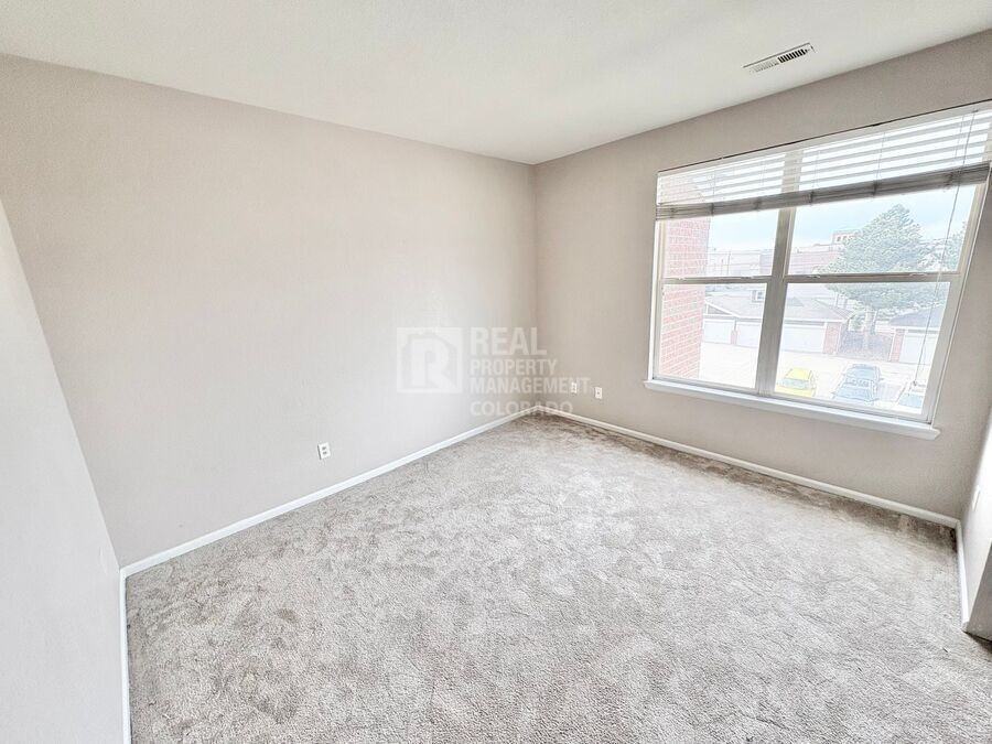 14211 E 1st Dr #303 - Photo 5 of 11