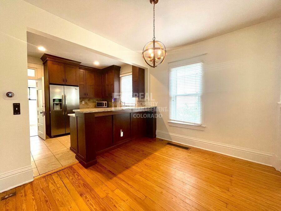 1412 S Grant St - Photo 5 of 18