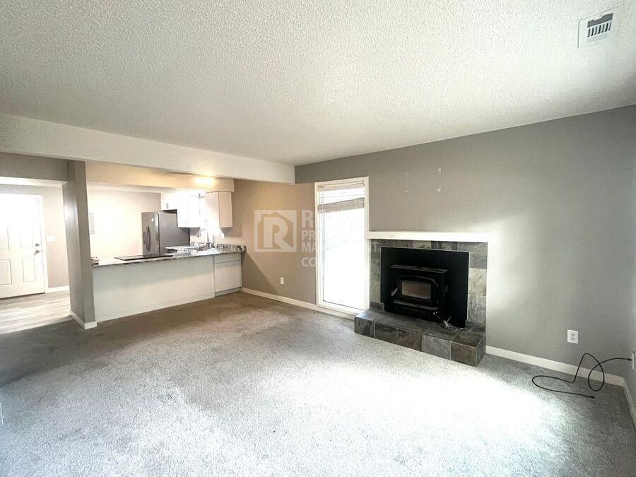 2399 Washo Cir - Photo 2 of 11