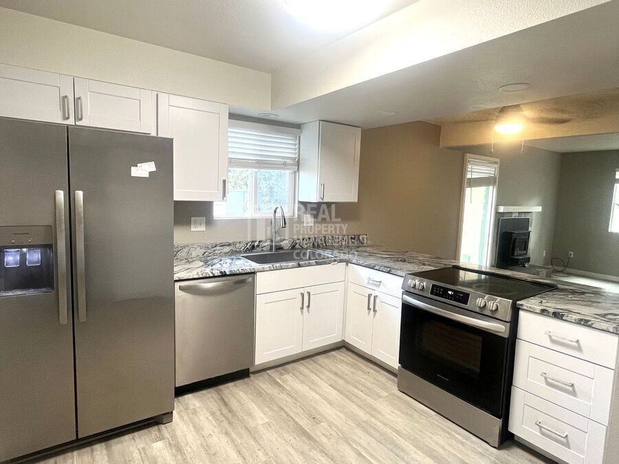 2399 Washo Cir - Photo 3 of 11