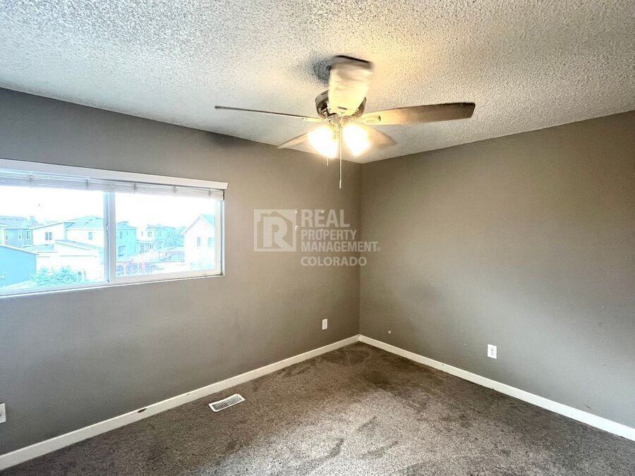 2399 Washo Cir - Photo 4 of 11